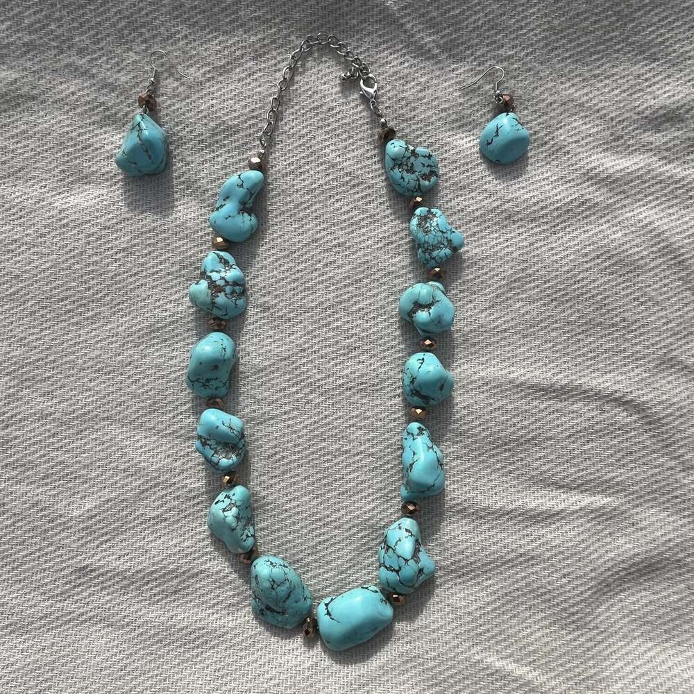 Vintage Turquoise Beaded Necklace & Earring Set - Boho Statement Pre-owned